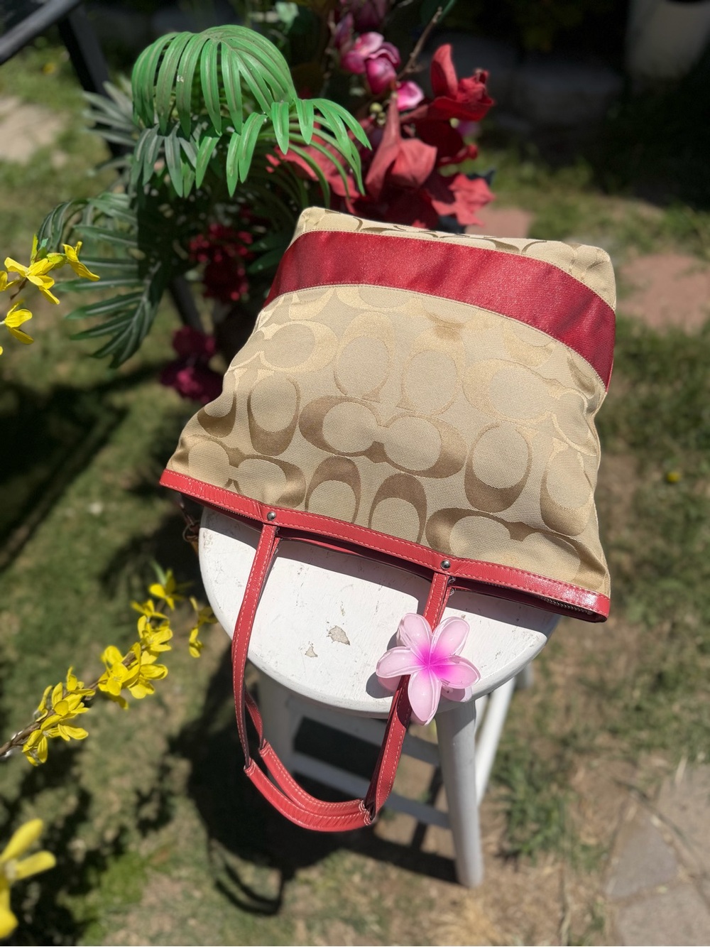Coach Beige Signature Canvas Tote with Red Trim and Handles - Picture 7 of 8